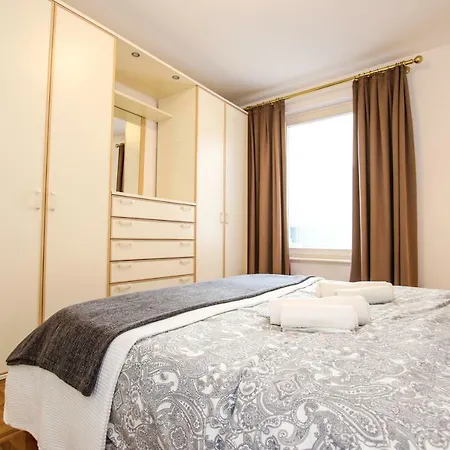 Gala With Balcony And Private Parking Appartement