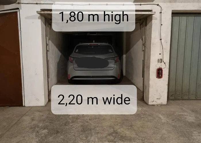 Gala With Balcony And Private Parking *