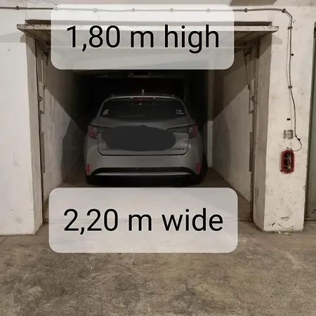 Gala With Balcony And Private Parking *